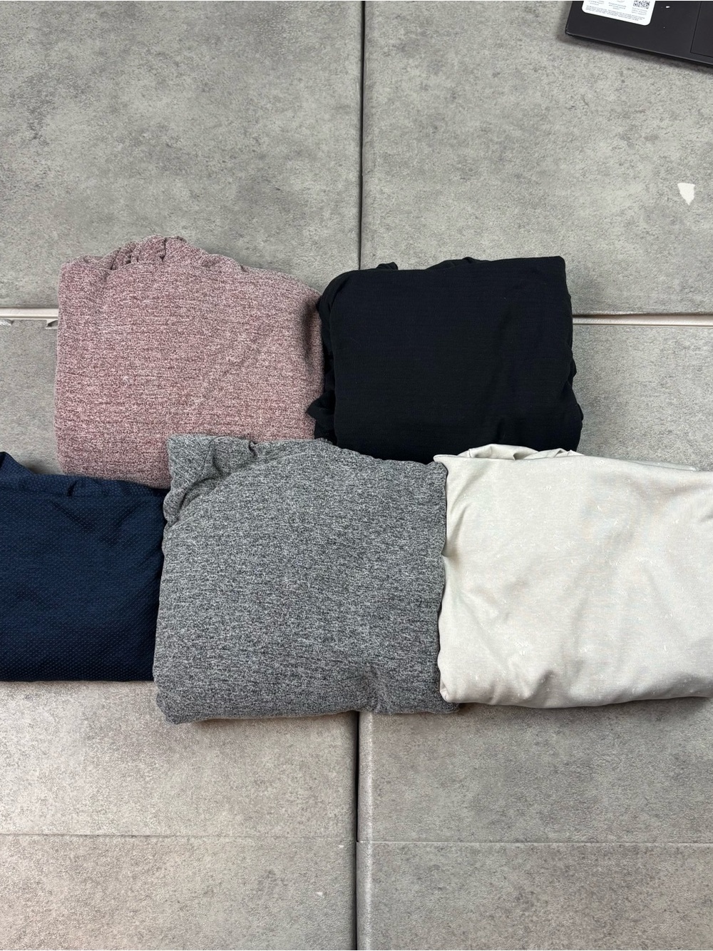 Lot of 6 Lululemon Metal Vent Tech Hoodies large